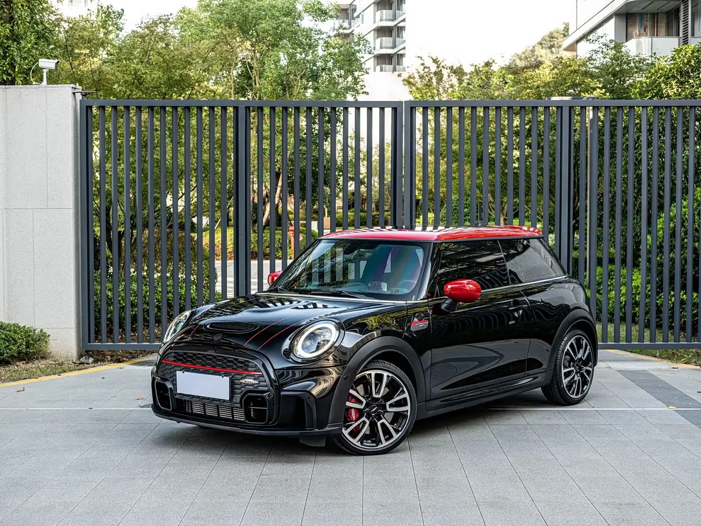MINI JCW 2022 — Фото 1/13