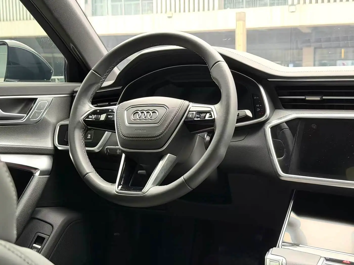Audi A6L 2023 — Фото 6/14