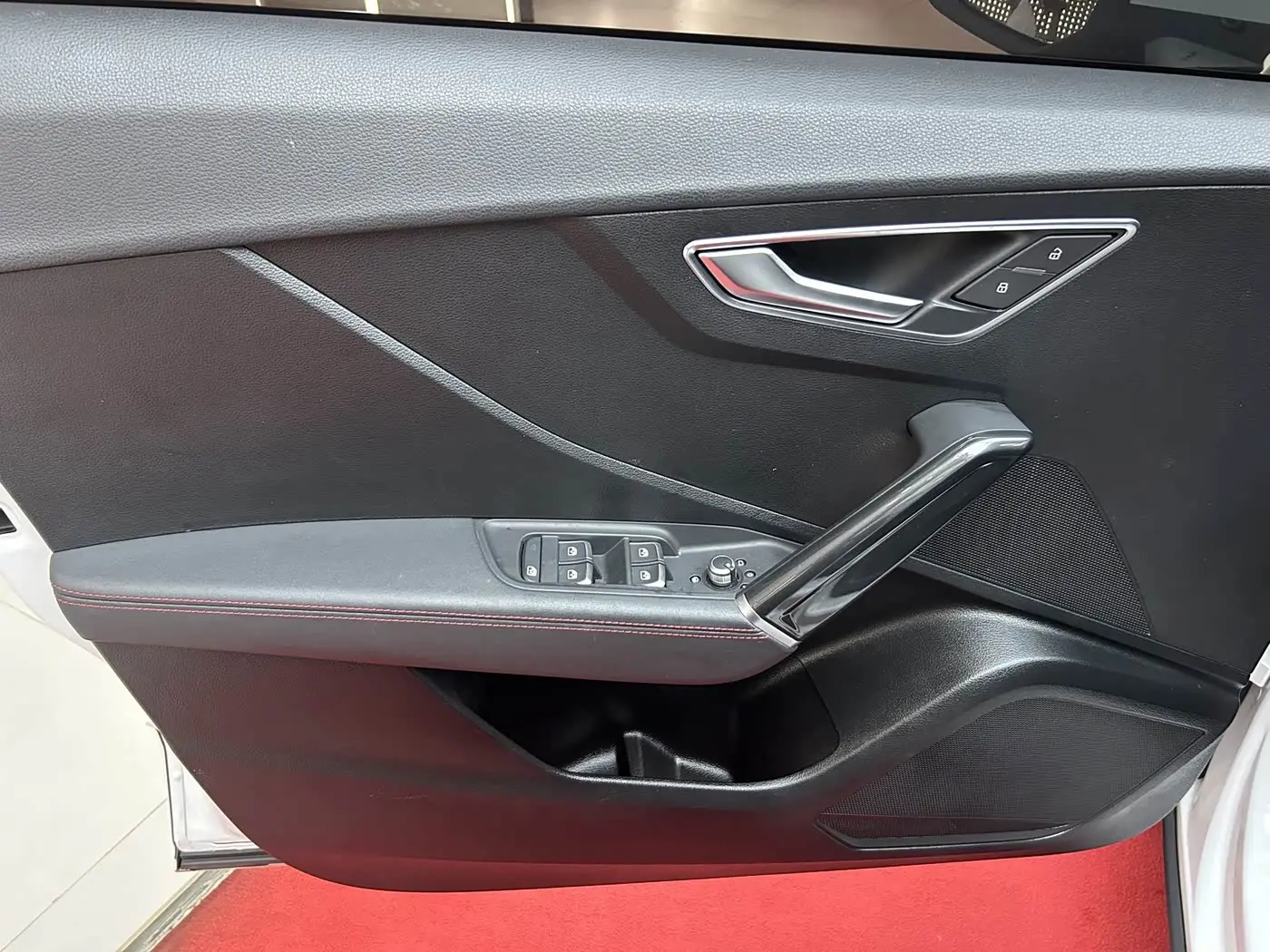 Audi Q2L 2023 — Photo 11/20