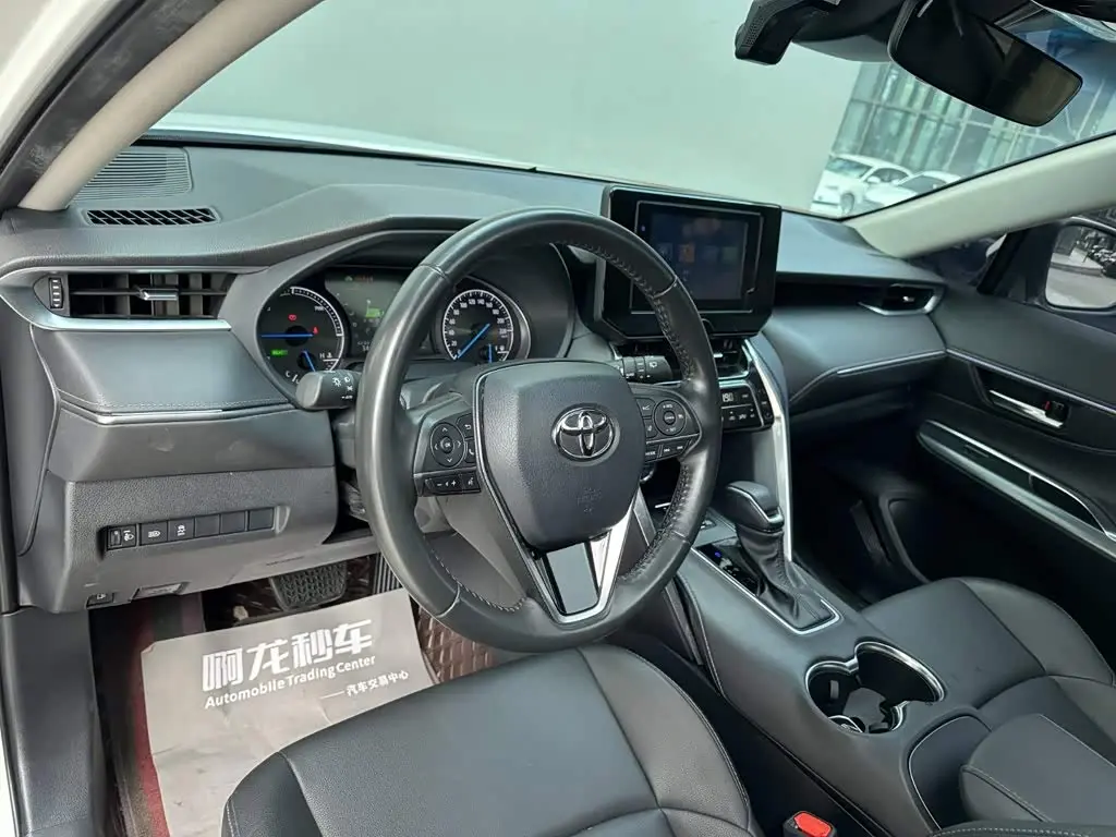 Toyota Venza 2023 — ფოტო 9/20