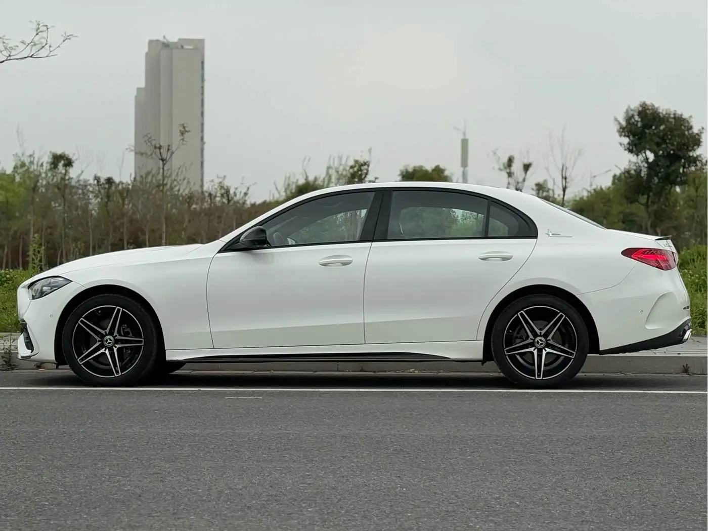 Mercedes-Benz C-Class 2024 — ფოტო 3/15