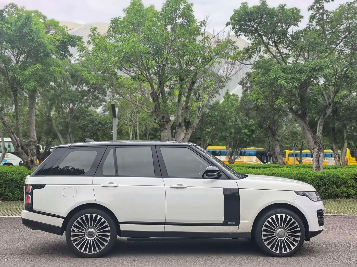 Land Rover Range Rover 2018 — Photo 4/15
