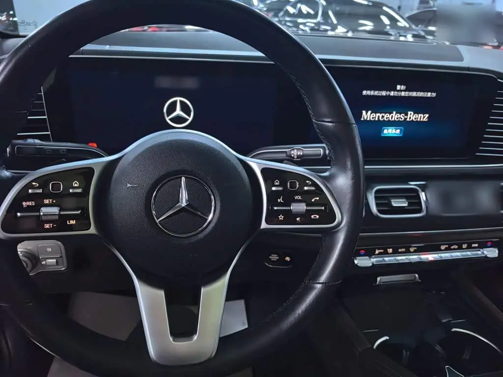 Mercedes-Benz GLE 2021 — Photo 2/16