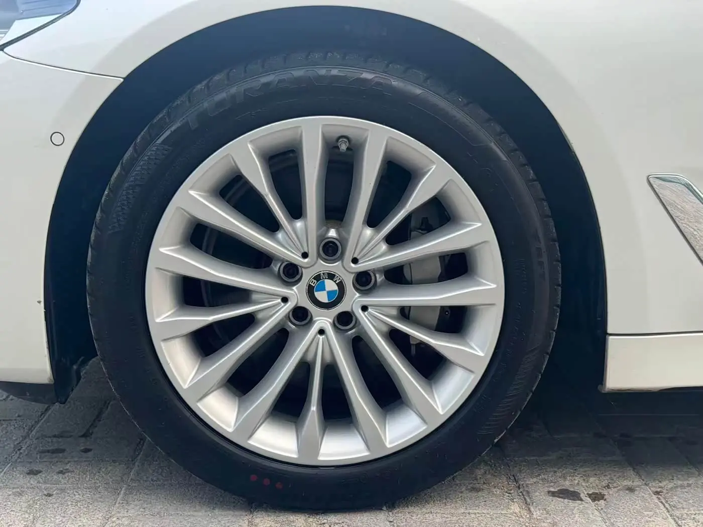 BMW 5 Series 2020 — Photo 4/15