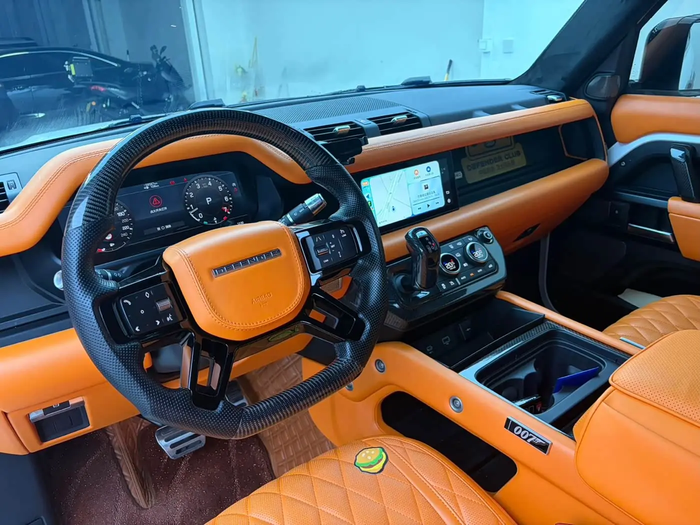 Land Rover Defender 2023 — Фото 10/14
