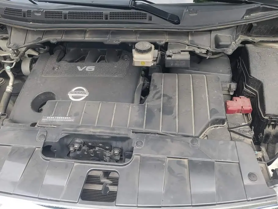 Nissan Quest 2017 — Şəkil 10/16