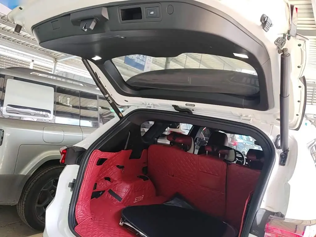 Jetour X70 PLUS 2025 — Photo 19/20