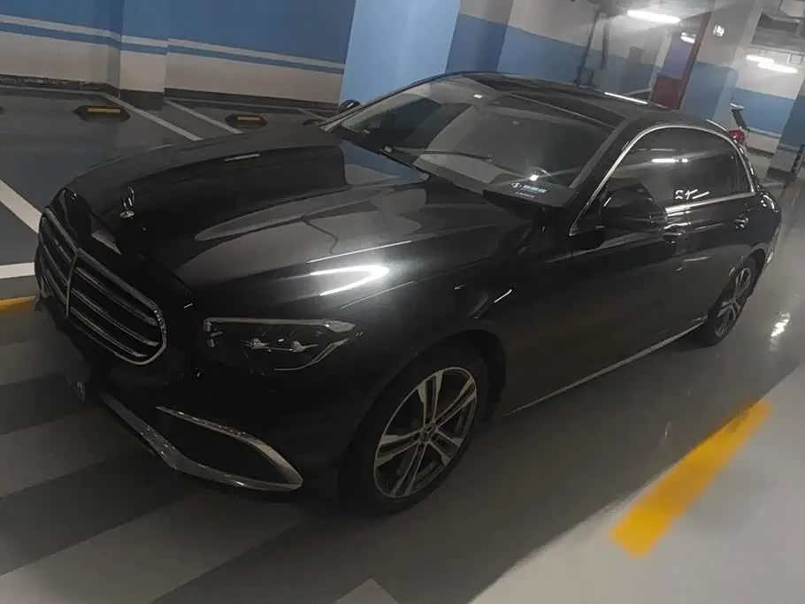 Mercedes-Benz E-Class 2021 — Фото 1/16