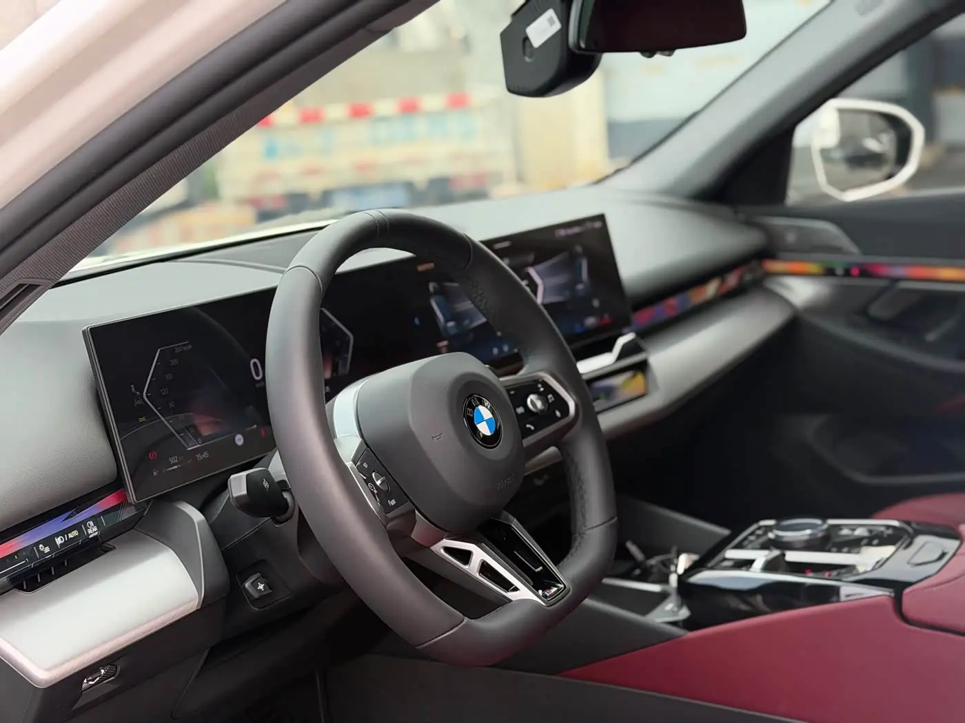 BMW 5 Series 2025 — Photo 4/17