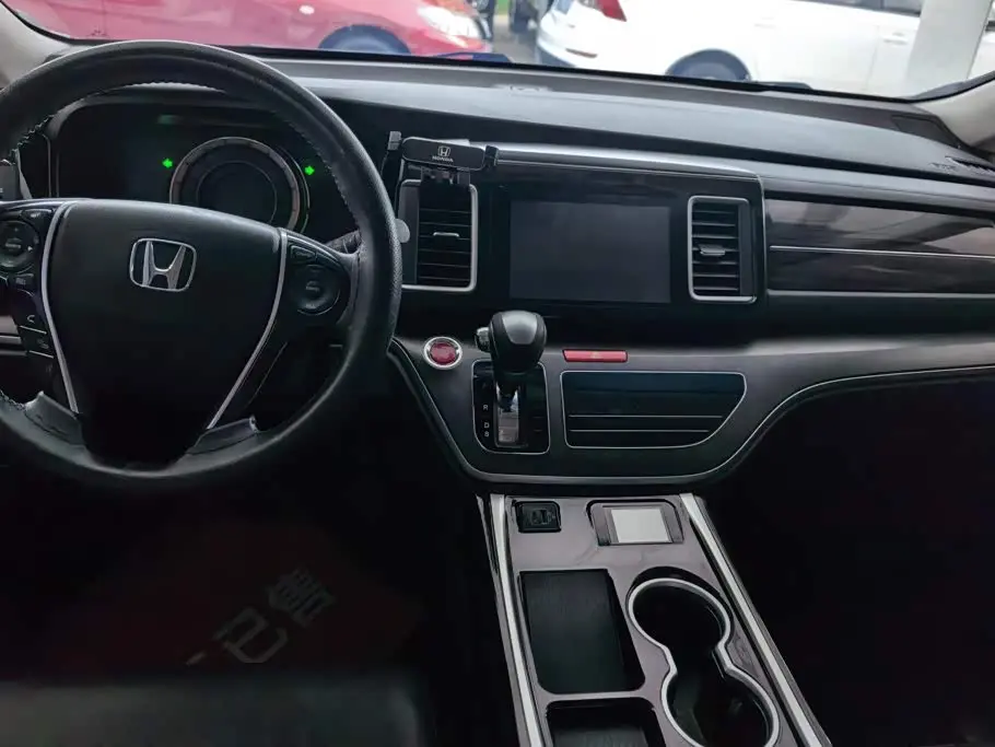 Honda Elysion 2019 — Şəkil 12/16