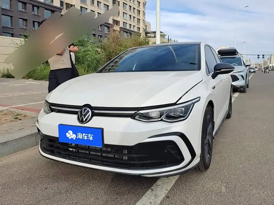 Volkswagen Golf, 2023