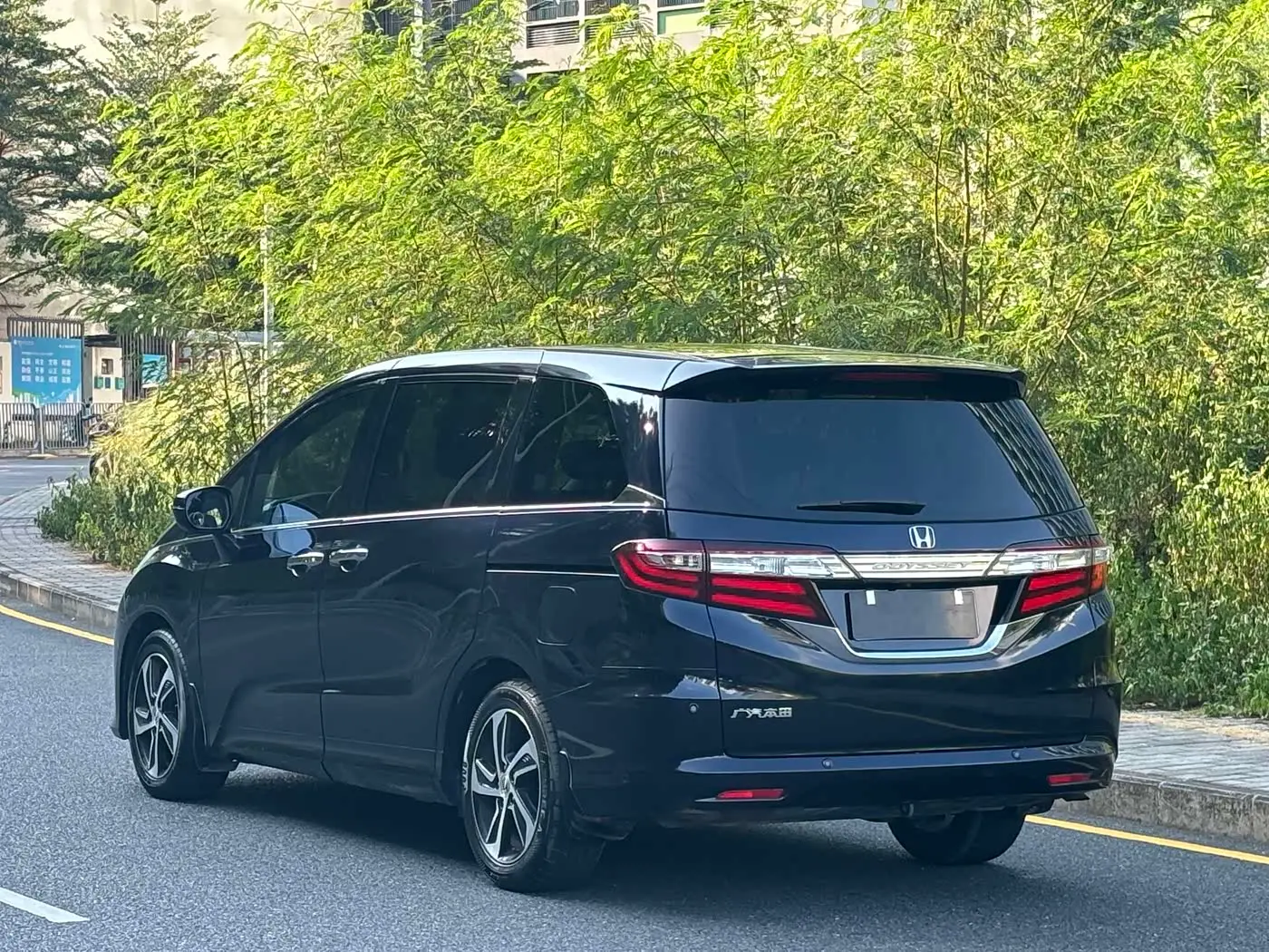 Honda Odyssey 2017 — Фото 20/20