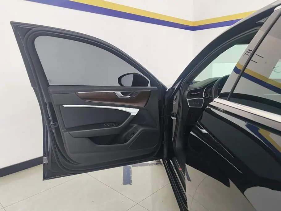 Audi A6L 2021 — Photo 7/16