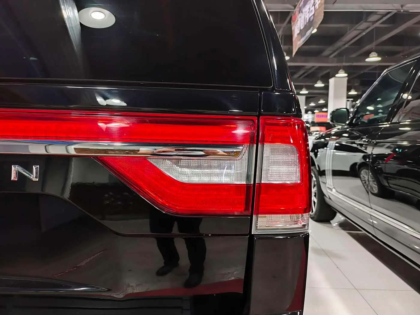 Lincoln Navigator 2017 — Photo 19/19