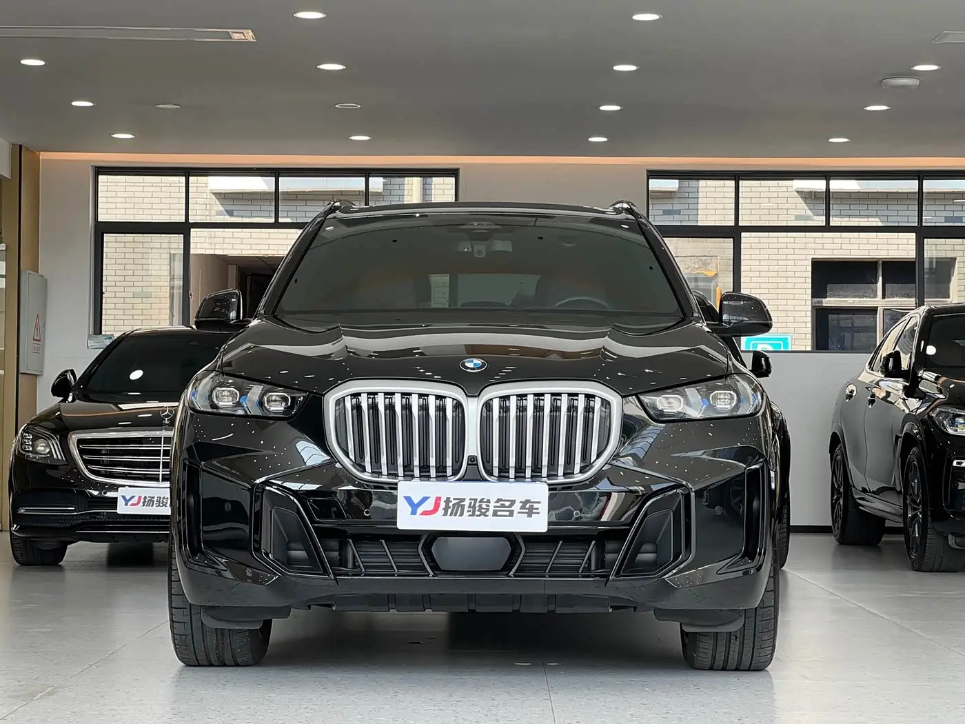 BMW X5 2024 — Фото 2/14