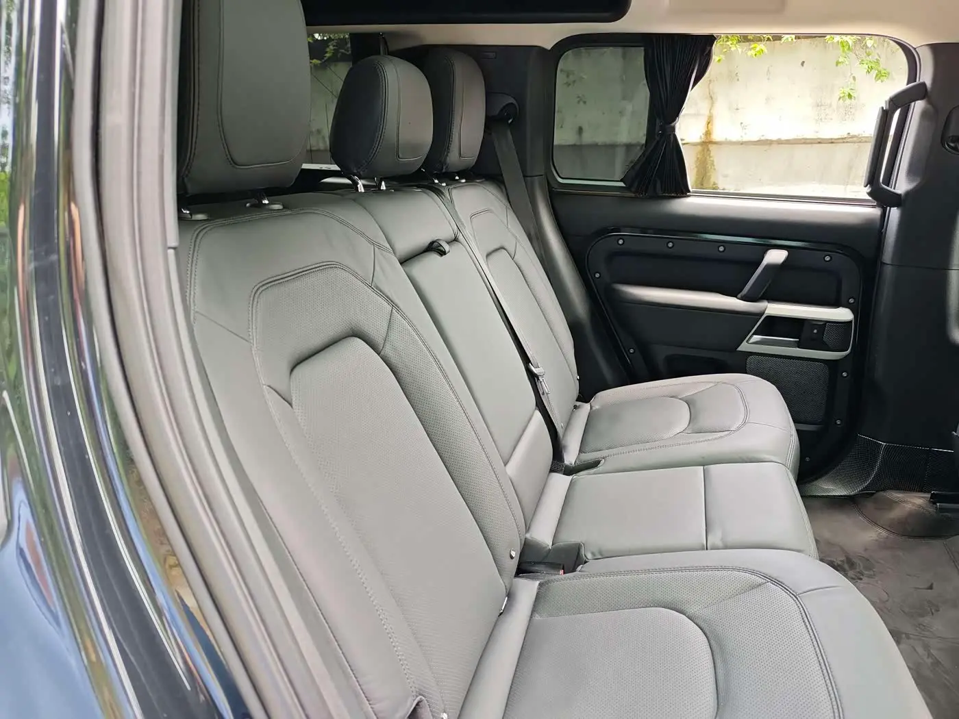 Land Rover Defender 2022 — Photo 9/20