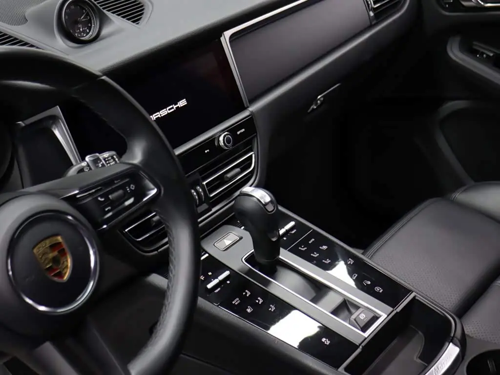 Porsche Macan 2023 — Photo 12/20