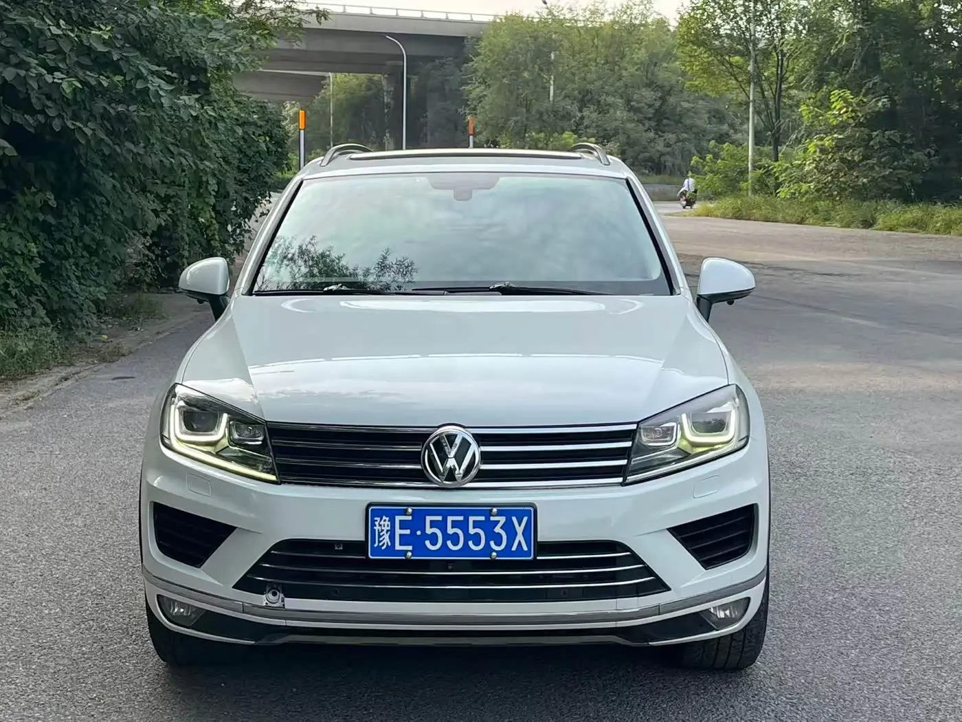 Volkswagen Touareg 2016 — ფოტო 2/9