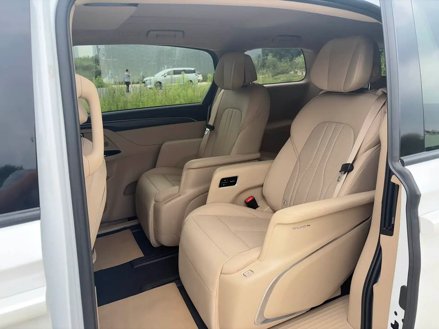 Buick GL8 New Energy 2025 — Şəkil 10/17