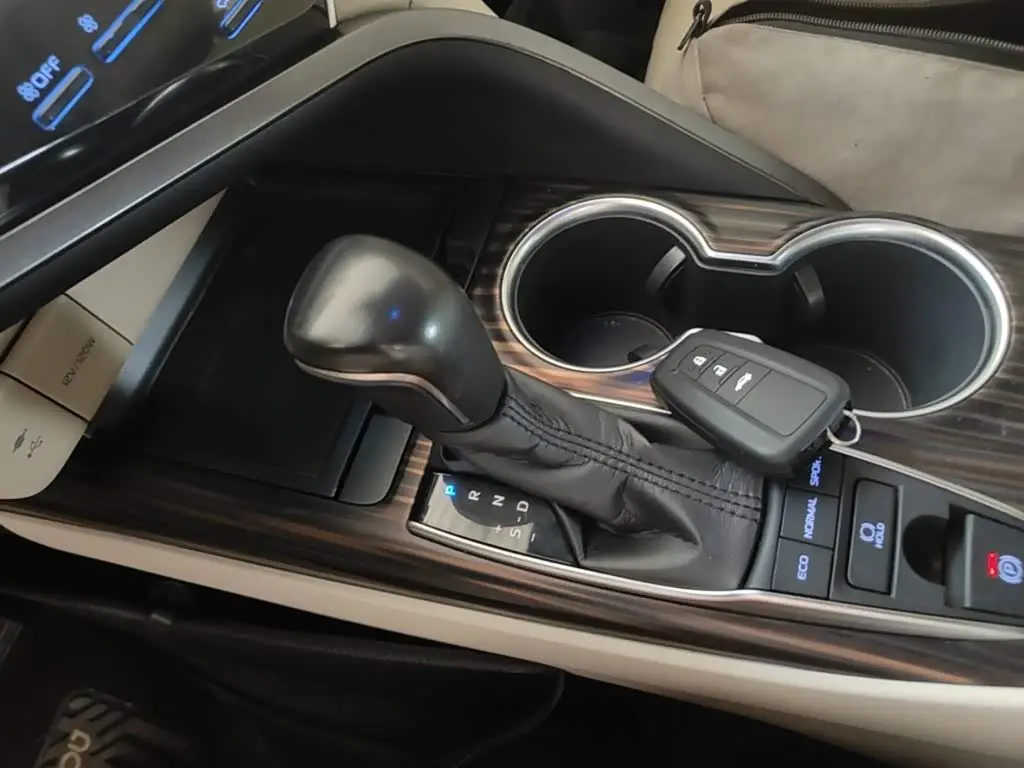 Toyota Camry 2018 — Фото 14/20