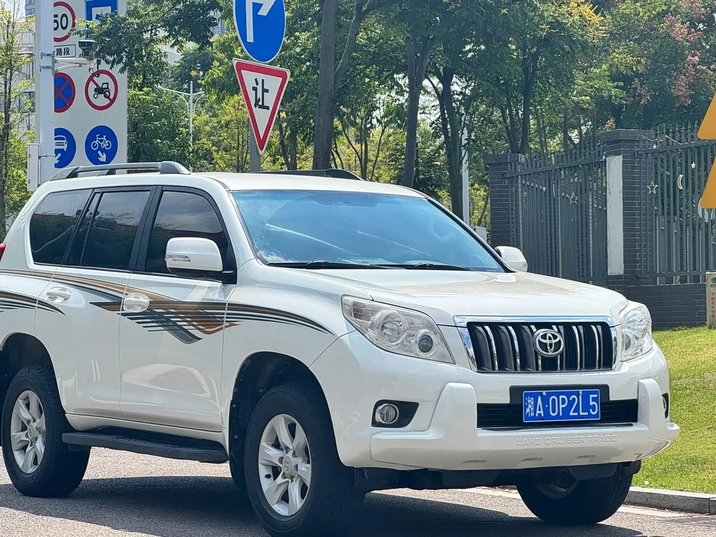Toyota Prado, 2011