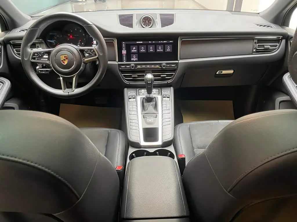 Porsche Macan 2020 — Фото 14/20