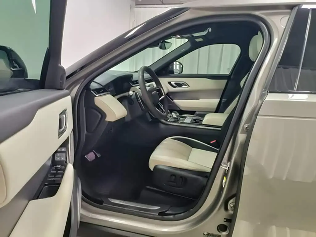 Land Rover Range Rover Velar 2022 — Photo 6/15