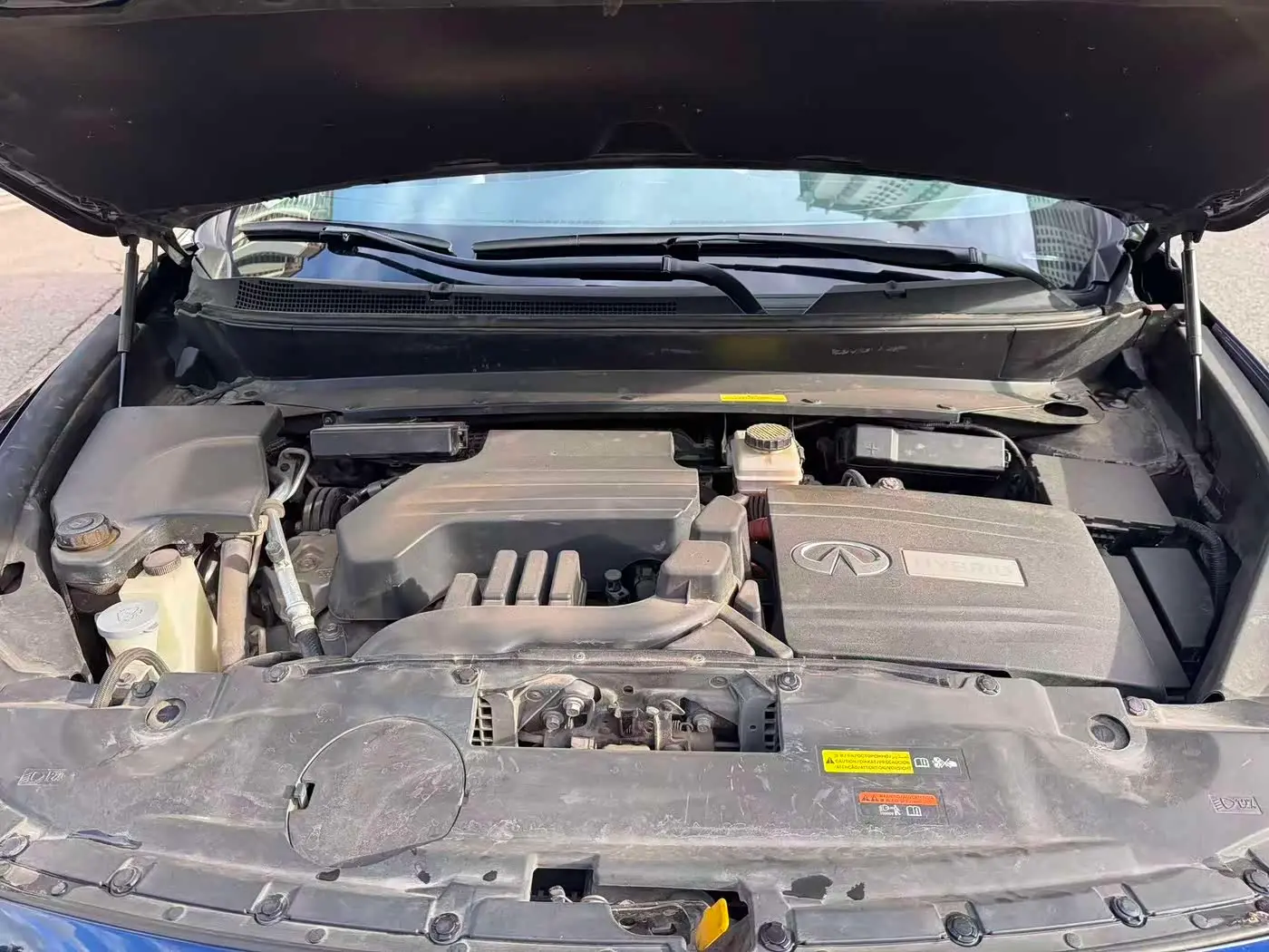 Infiniti QX60 2021 — Photo 4/9