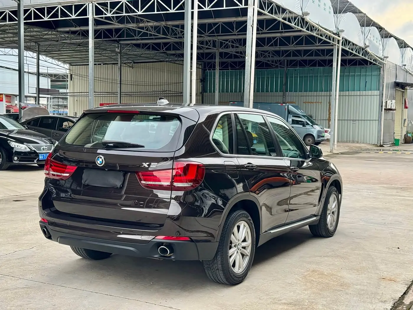 BMW X5 2018 — Фото 6/20