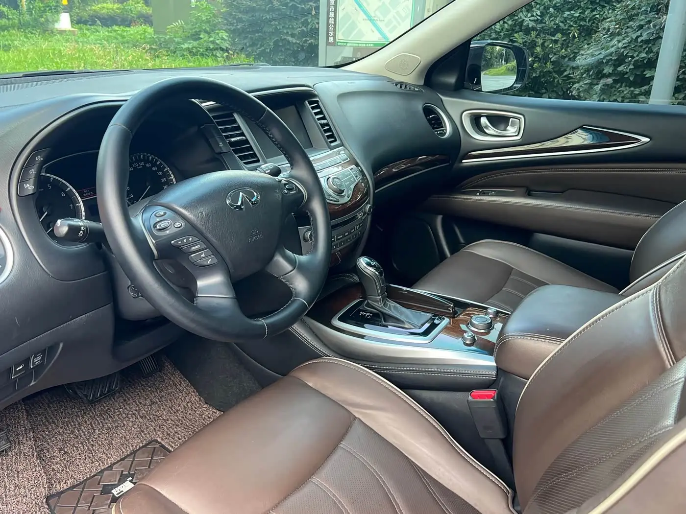 Infiniti QX60 2018 — Photo 9/20