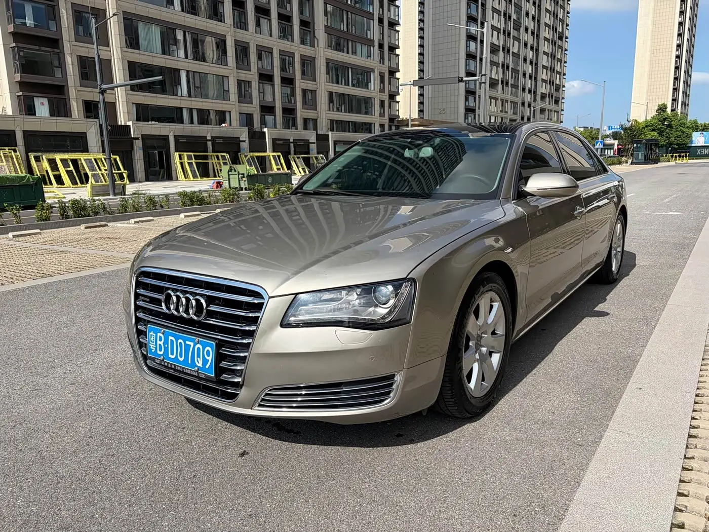 Audi A8 2014 — ფოტო 1/20