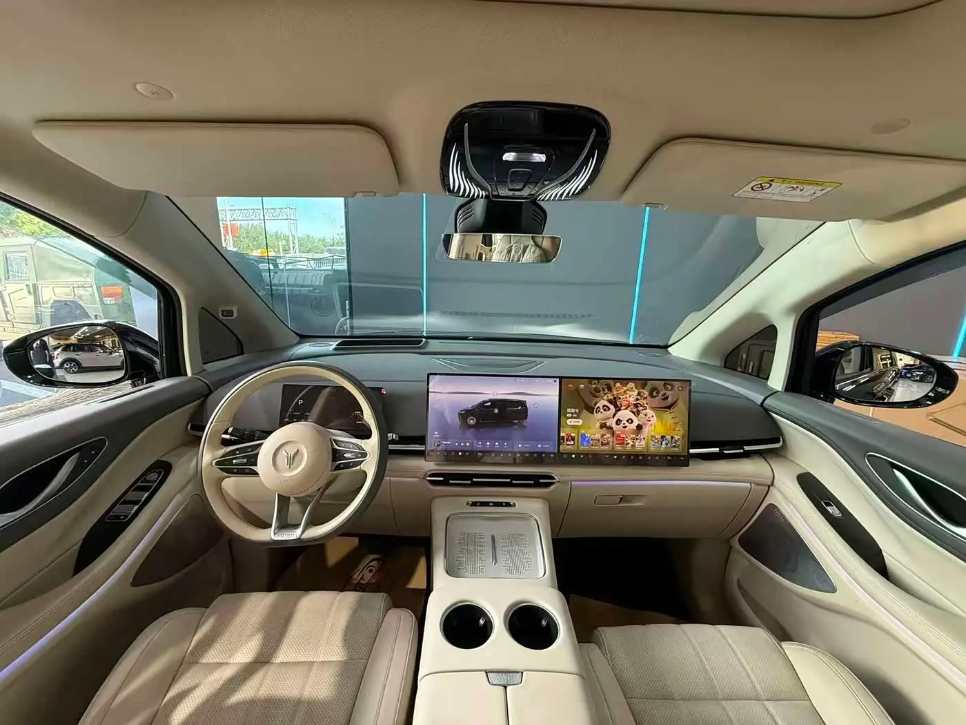 Voyah Auto Voyah Dreamer 2025 — Photo 9/12