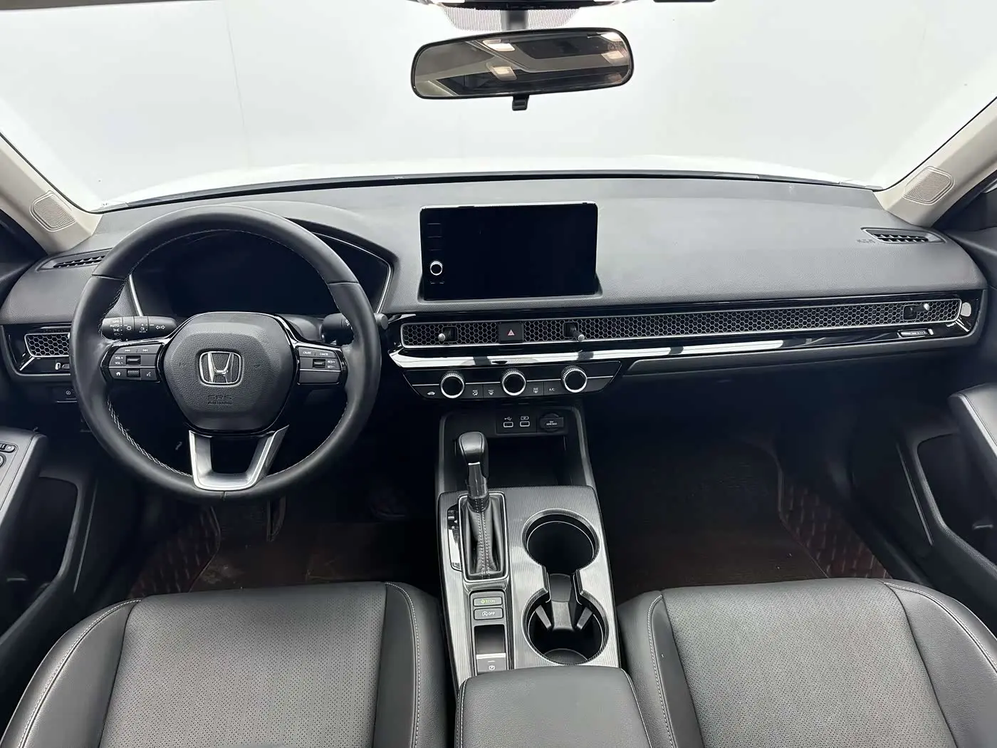 Honda Civic 2023 — ფოტო 7/18