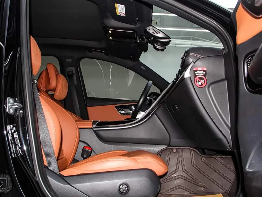 Mercedes-Benz GLC 2023 — Photo 19/20