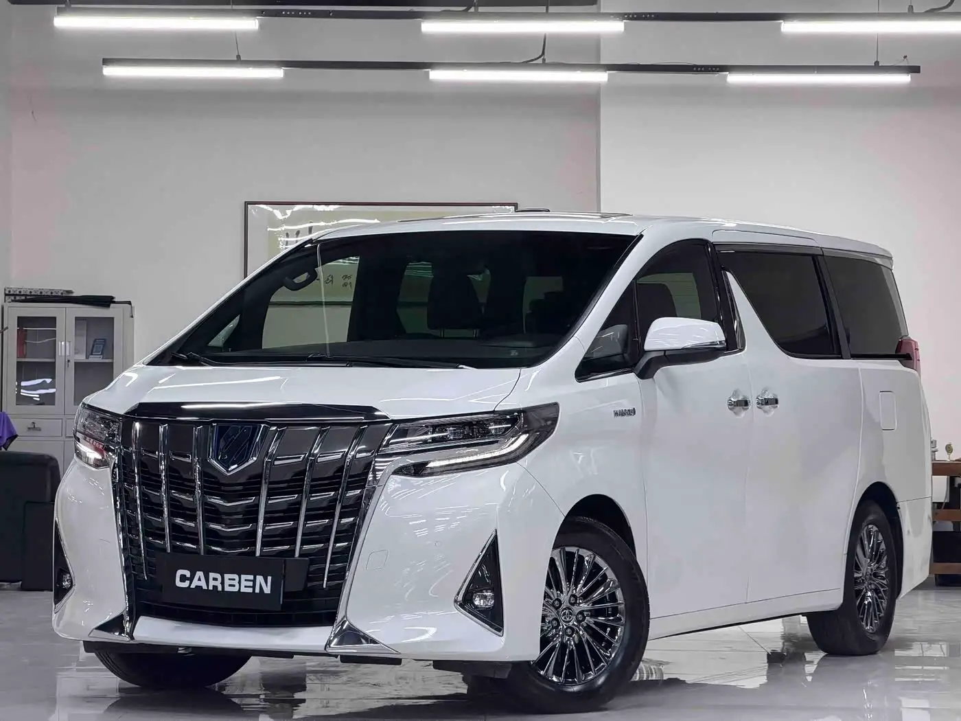Toyota Alphard, 2019