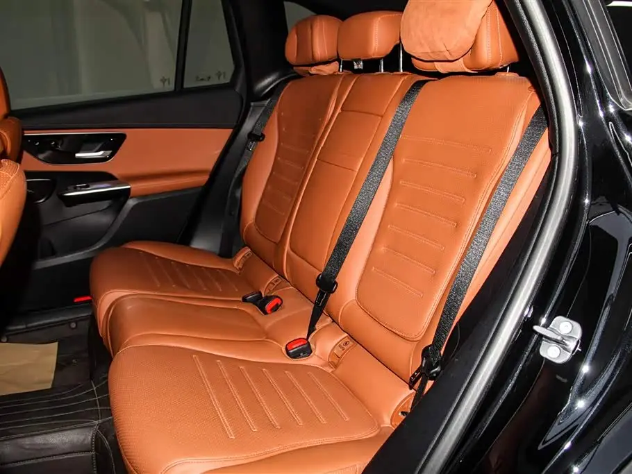 Mercedes-Benz GLC 2023 — Photo 16/20