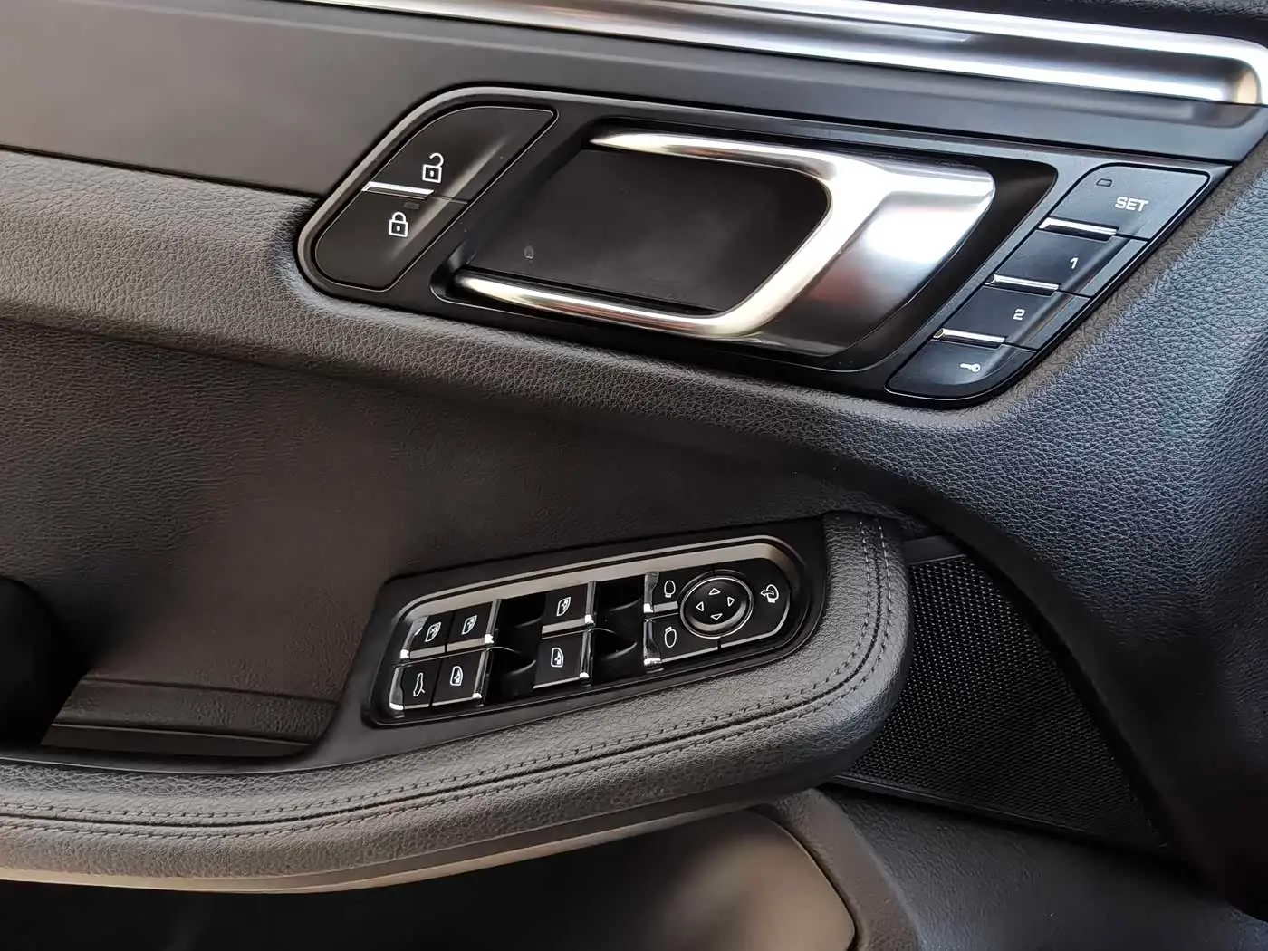 Porsche Macan 2020 — Фото 16/20