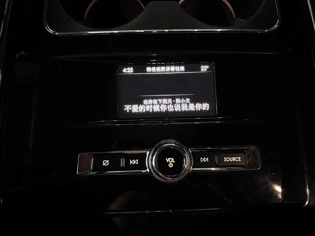 Lincoln Navigator 2018 — Photo 17/20