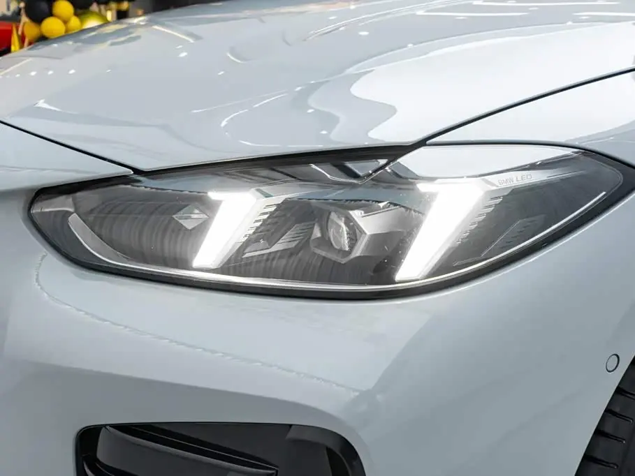 BMW 4 Series 2025 — Photo 8/20