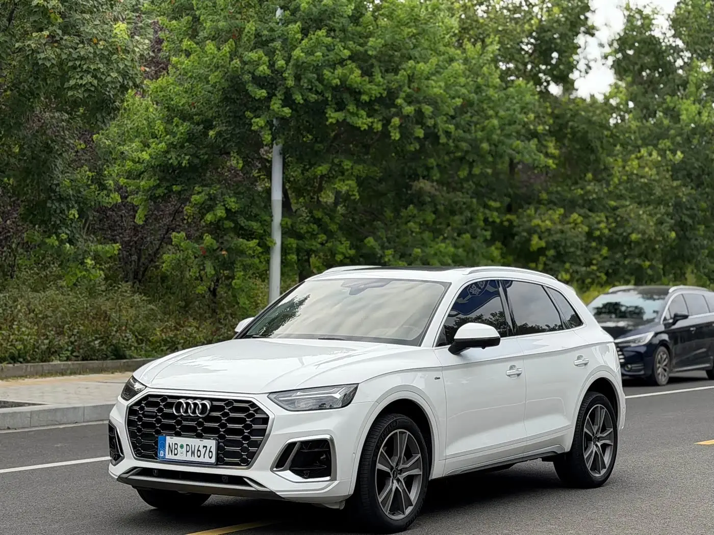 Audi Q5L 2021 — Photo 1/15