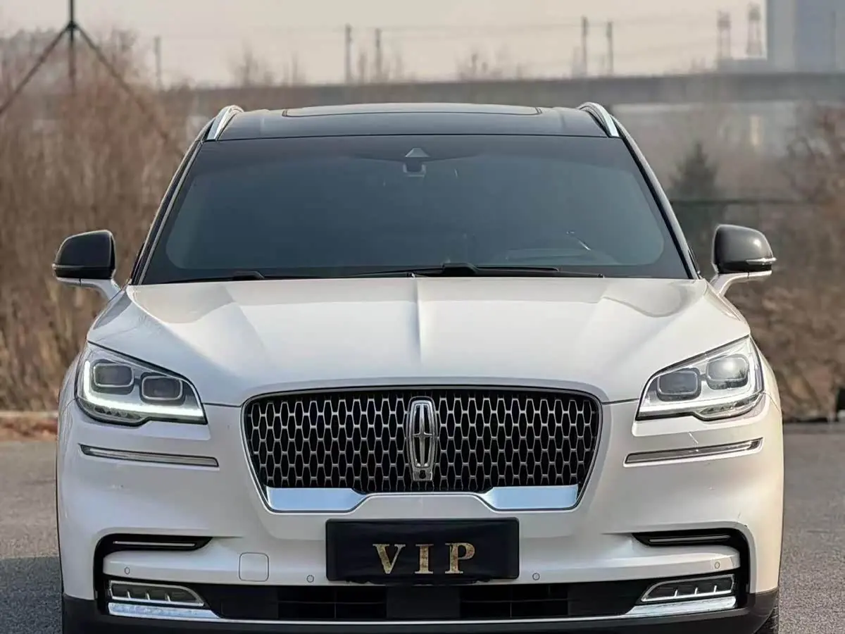 Lincoln Aviator 2021 — Photo 2/12