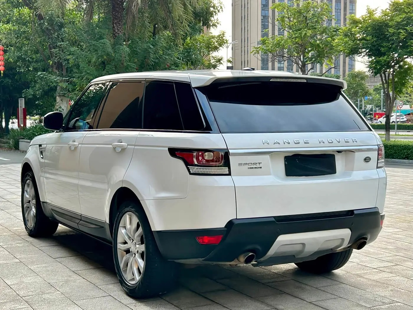 Land Rover Range Rover Sport 2015 — Photo 4/11