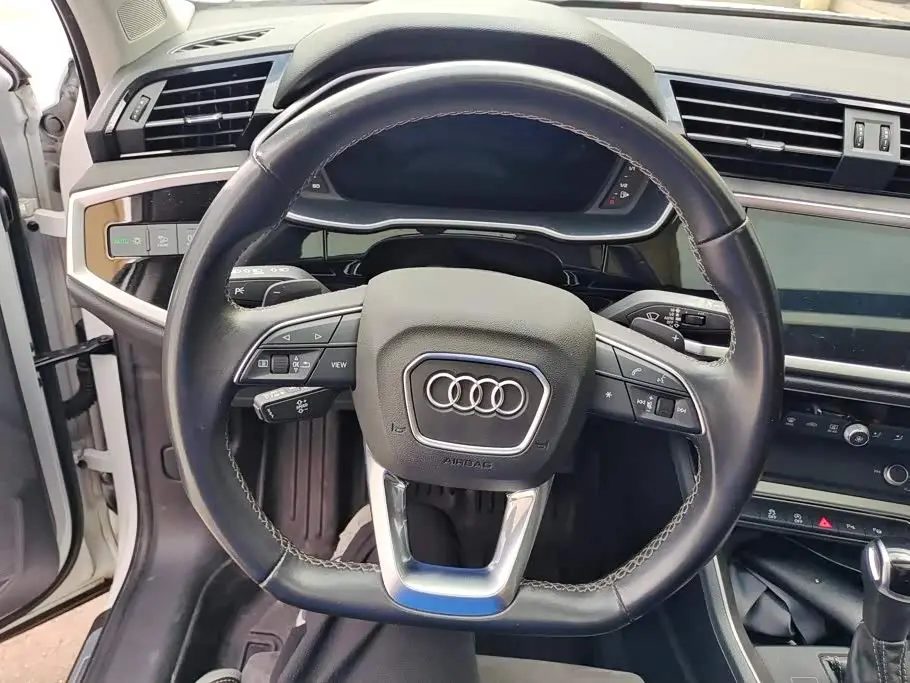 Audi Q3 2022 — Photo 15/16