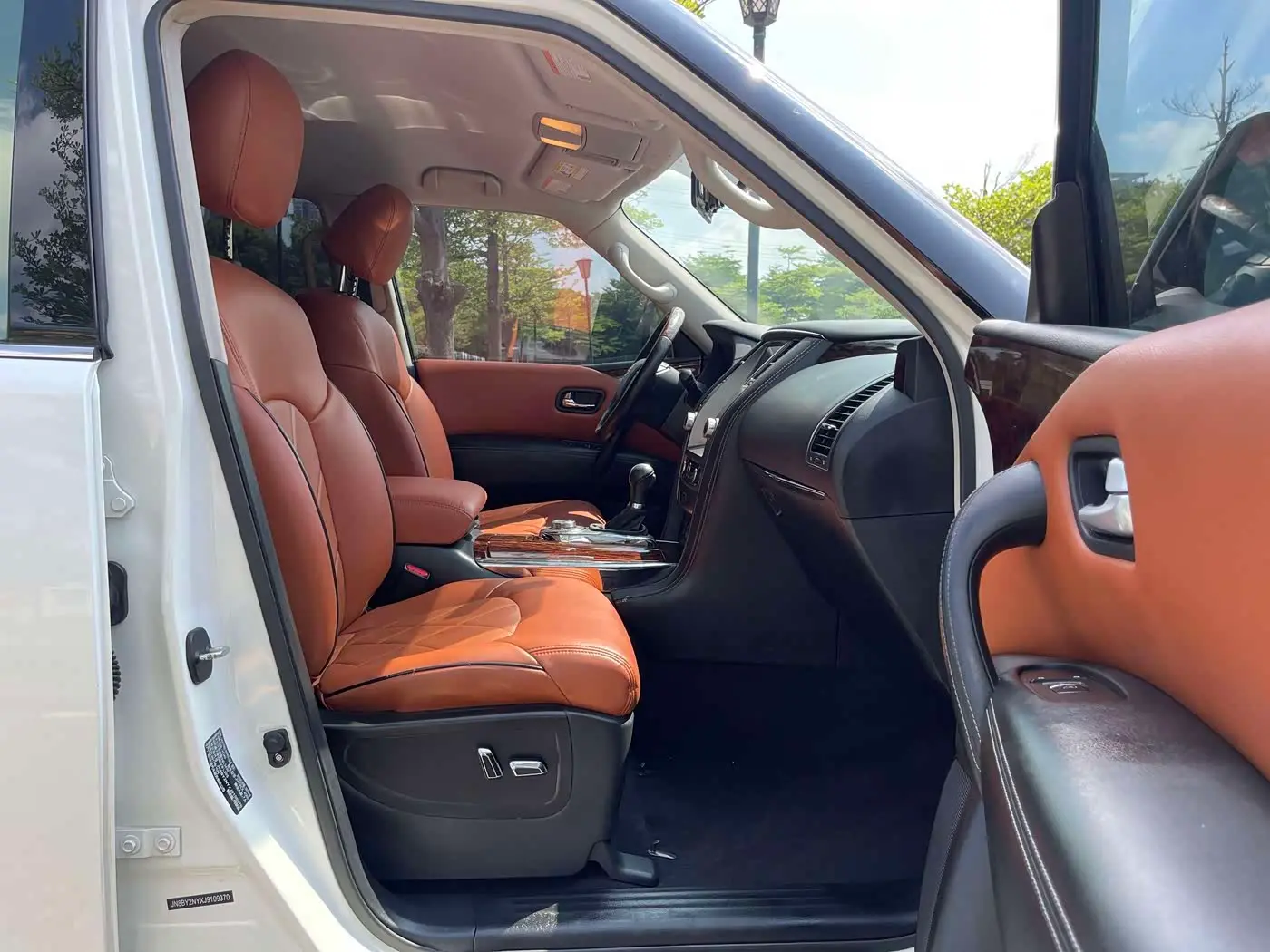 Nissan Patrol 2018 — Photo 19/20