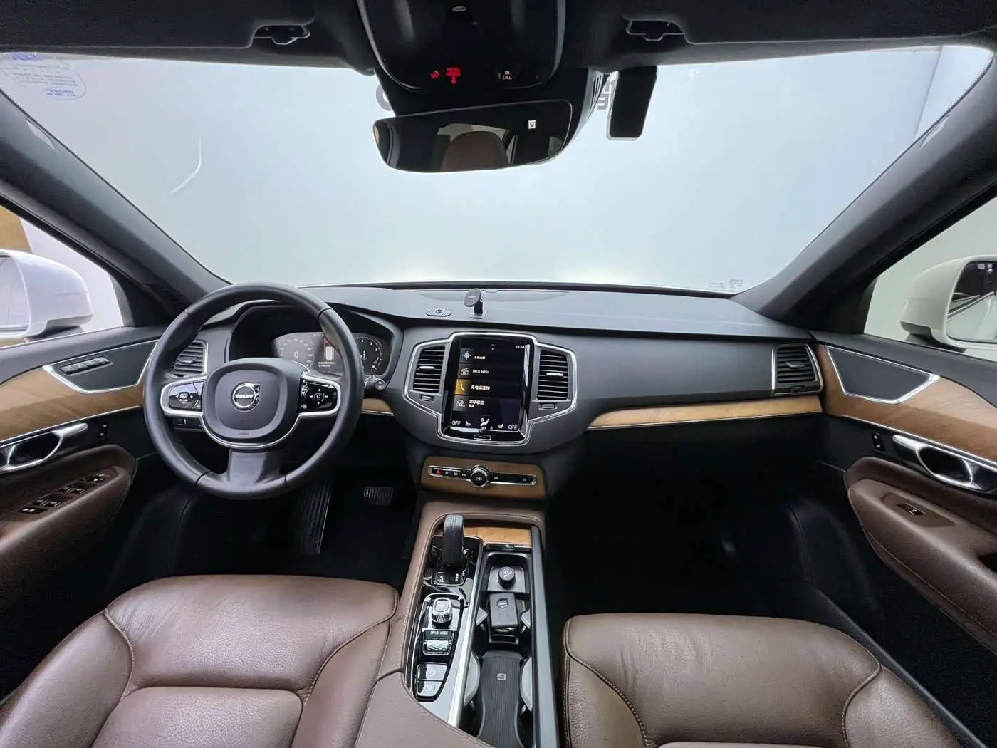 Volvo XC90 2020 — Фото 7/9