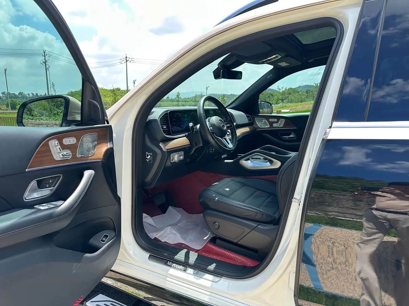 Mercedes-Benz GLS 2022 — Photo 5/18