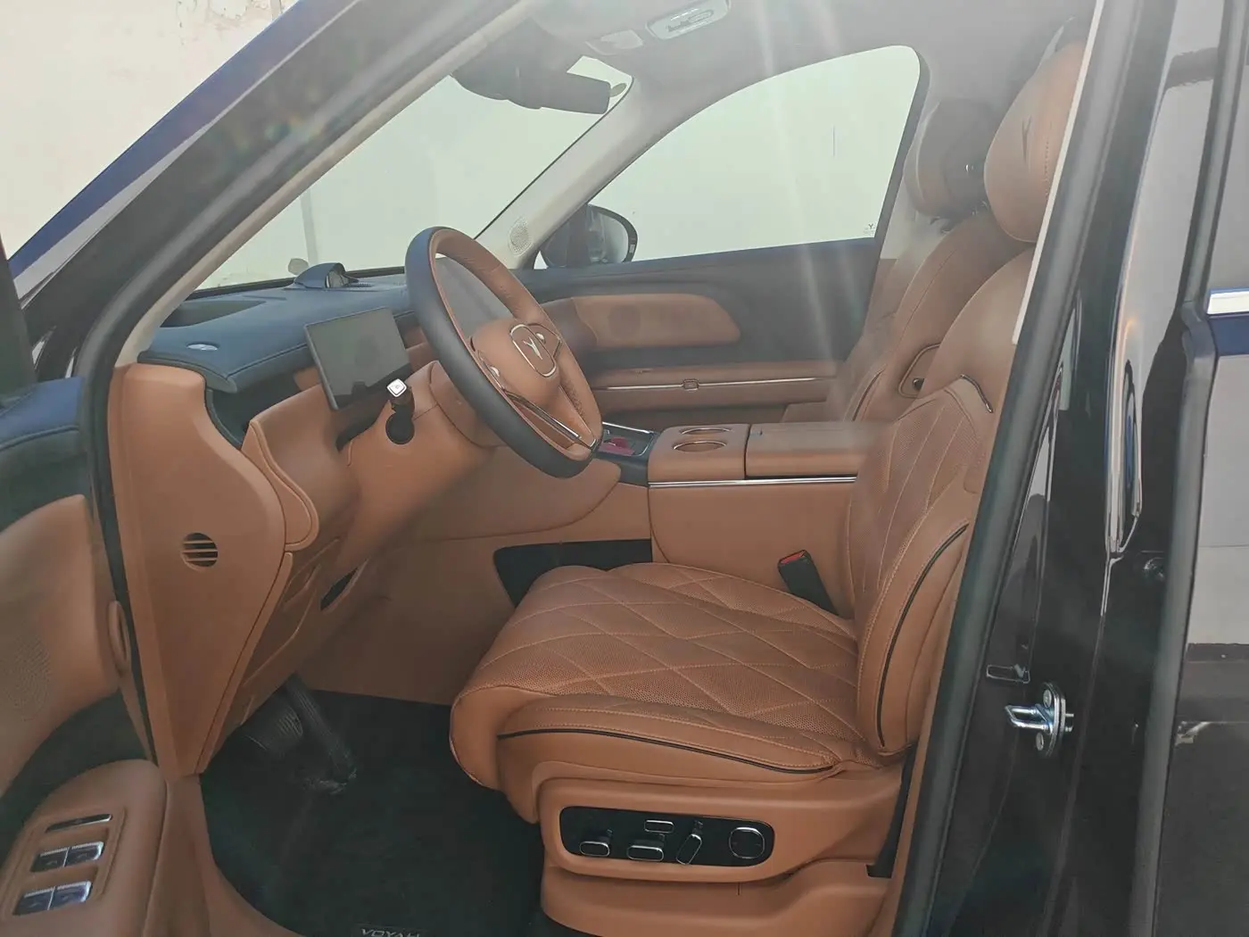 Voyah Auto VOYAH Taisan 2025 — Photo 3/6