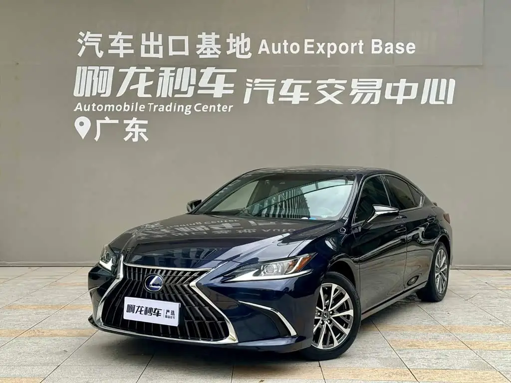 Lexus ES, 2022
