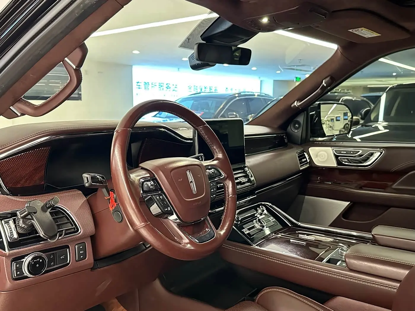 Lincoln Navigator 2021 — Фото 10/20
