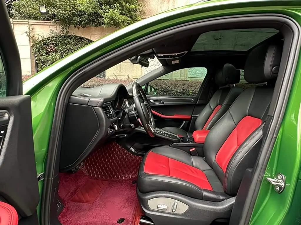 Porsche Macan 2021 — Photo 12/20